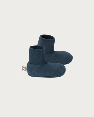 Organic cotton stay on newborn booties in dark blue – GOTS certified organic cotton – hospital bag essential baby gift – Babu