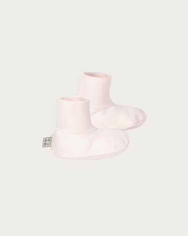 Organic cotton stay on newborn booties in pale pink – GOTS certified organic cotton – hospital bag essential baby gift – Babu
